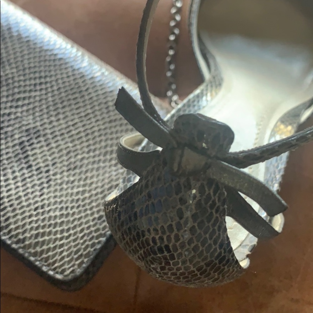 Ann Taylor Heels & Clutch Set leather